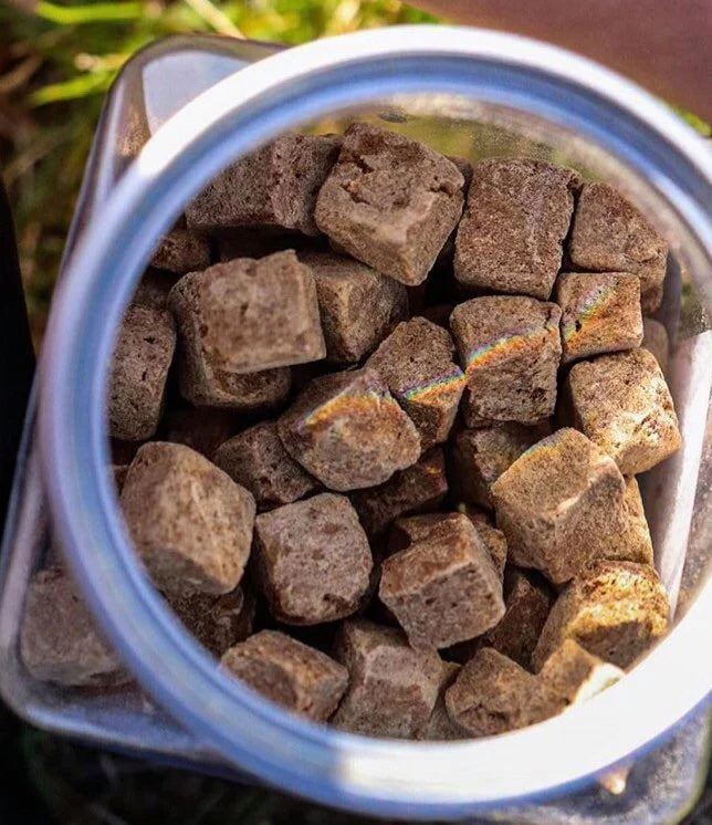 KIWI WALKER Freeze Dried Grain Free Snack Chicken Liver Cubes Dog & Cat Treats 115G